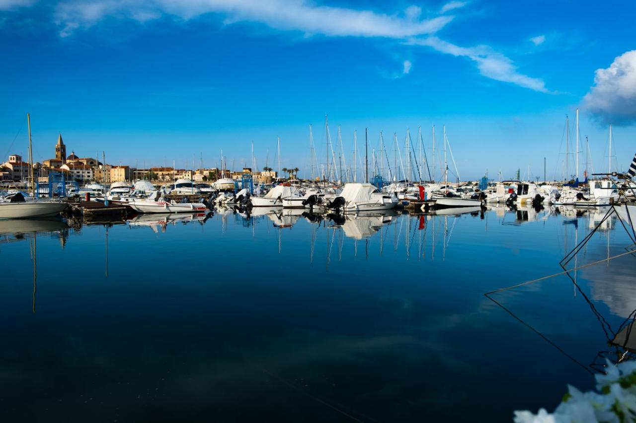 Alghero House Boat Bagian luar foto